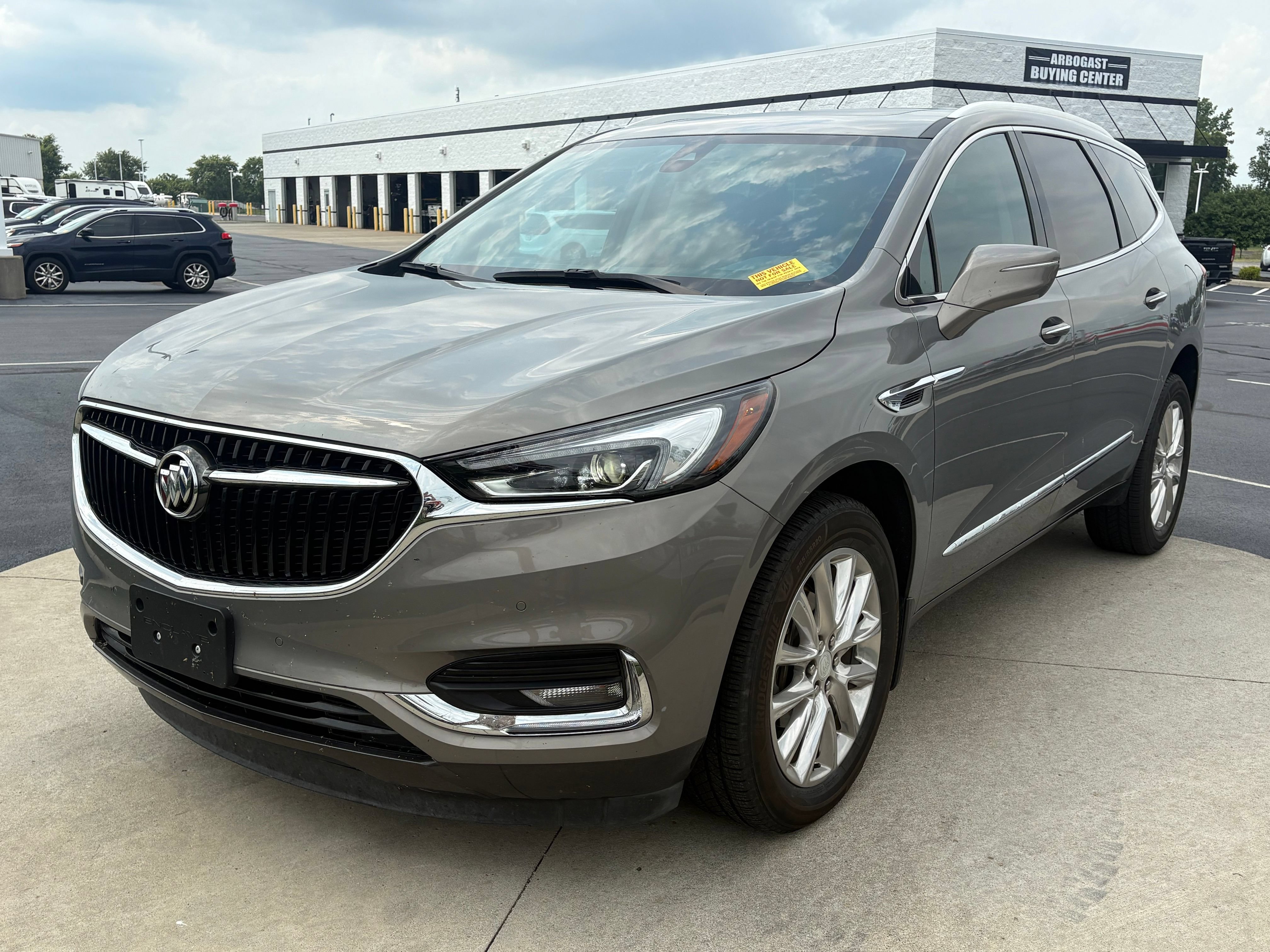 Used 2019 Buick Enclave Premium w/ Experience Buick Package FWD image 3