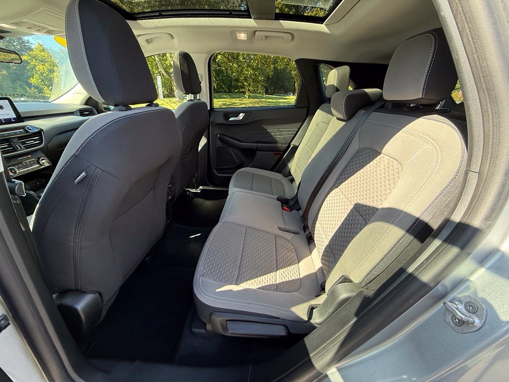 Used 2021 Ford Escape SE w/ SE Sport Appearance Package AWD/4WD image 23