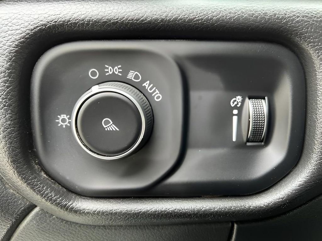 Used 2023 RAM 3500 Tradesman w/ Chrome Appearance Group image 16