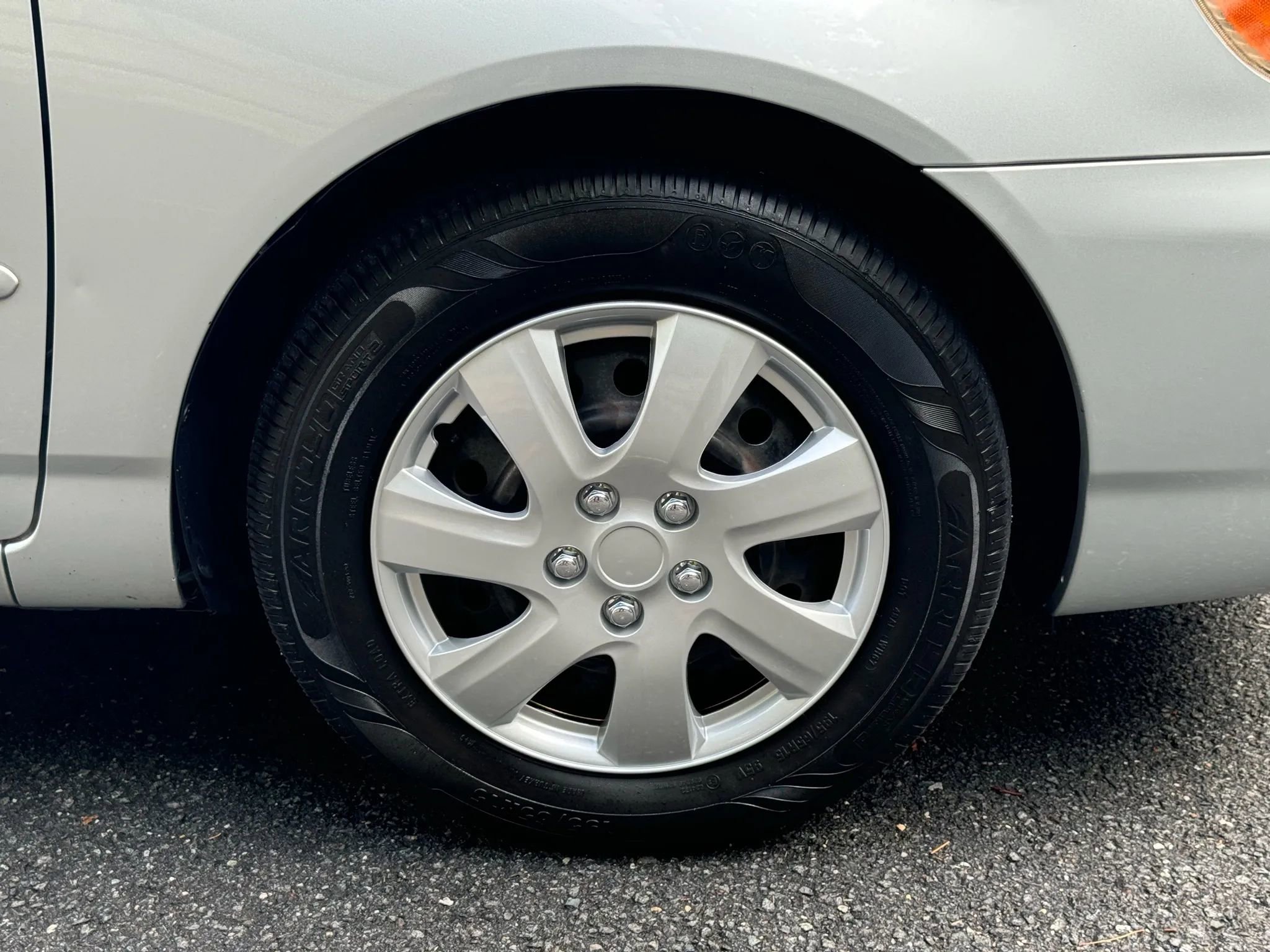 Used 2005 Toyota Corolla LE image 17