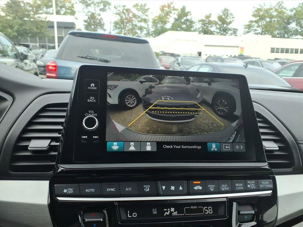 Used 2025 Honda Odyssey Touring image 15