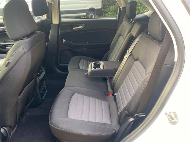 Used 2023 Ford Edge SE w/ Black Appearance Package image 9