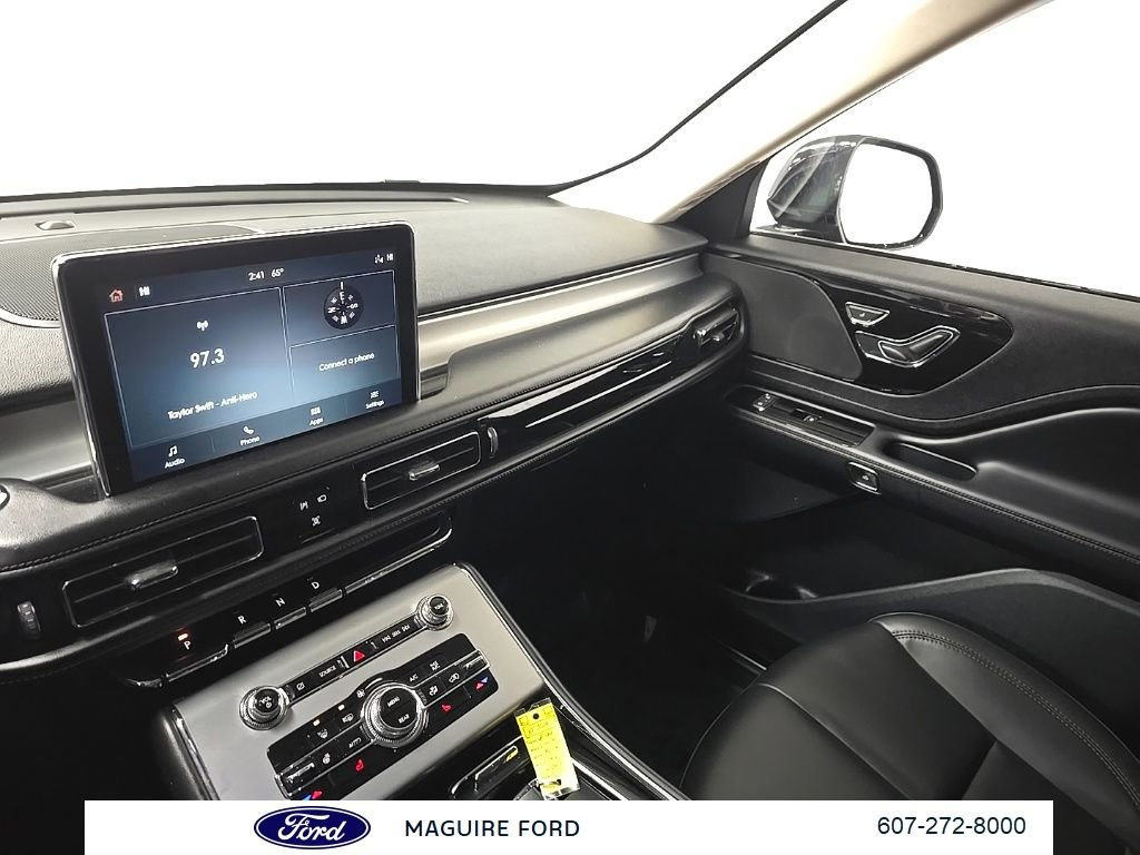 Used 2022 Lincoln Aviator Standard w/ Elements Package image 28