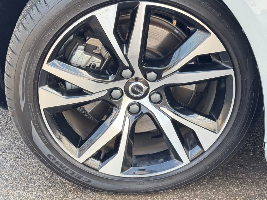 Used 2024 Volvo S60 B5 Core image 7