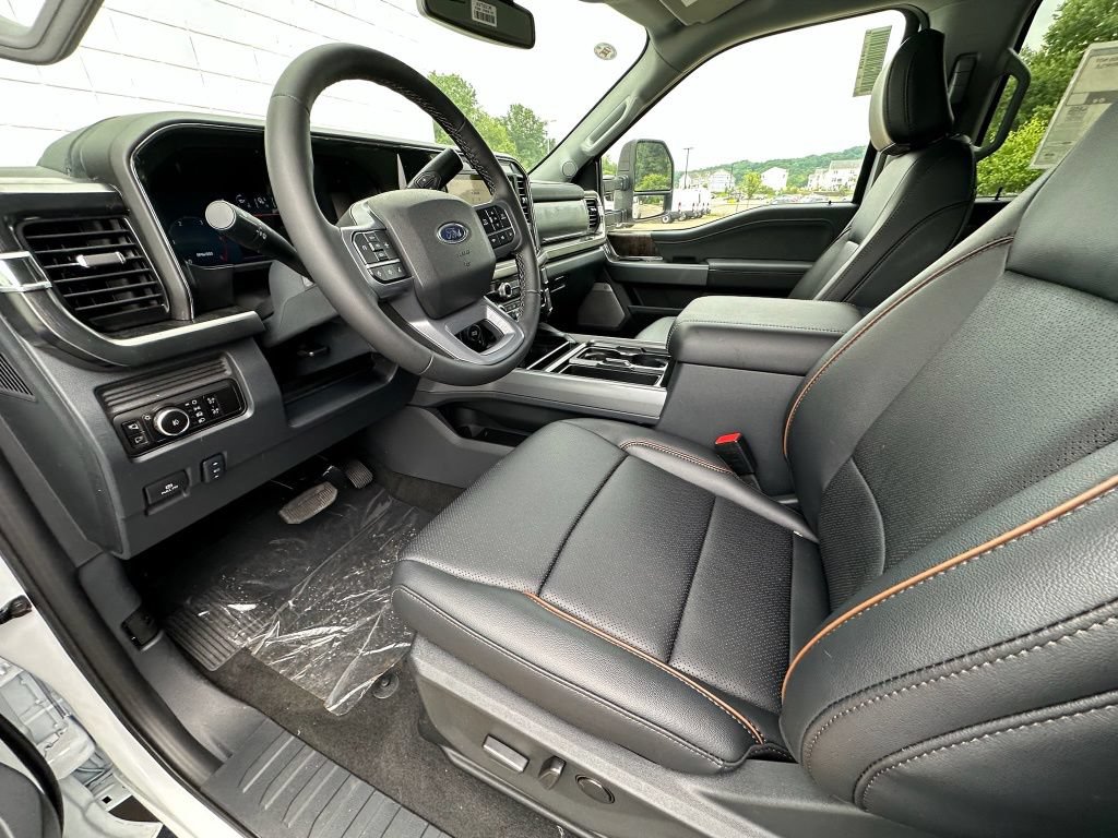 New 2026 Ford F550 4x4 Crew Cab Super Duty image 17
