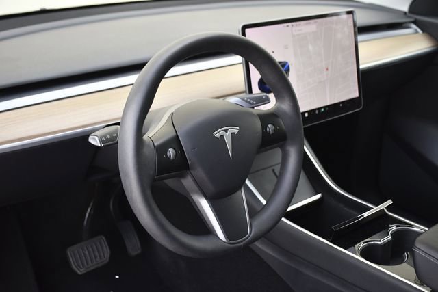 Used 2021 Tesla Model Y Long Range image 15