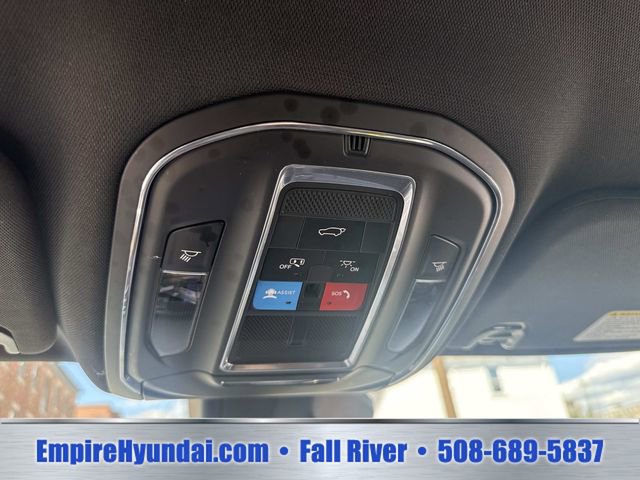 Used 2024 Jeep Wagoneer L Series II w/ Flexible Seating Group AWD/4WD image 25