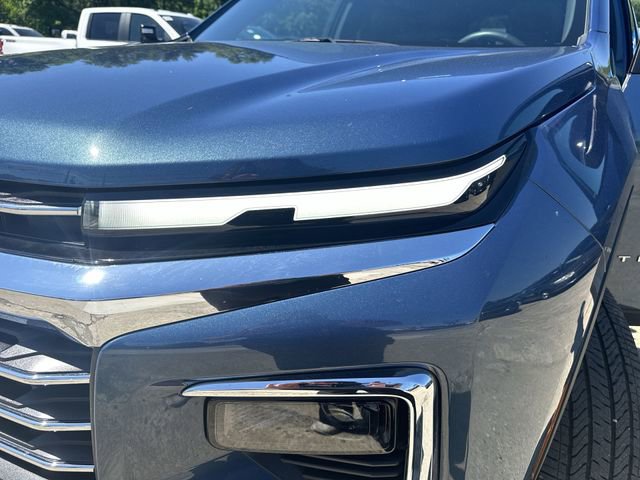 Used 2025 Chevrolet Traverse LT FWD image 47