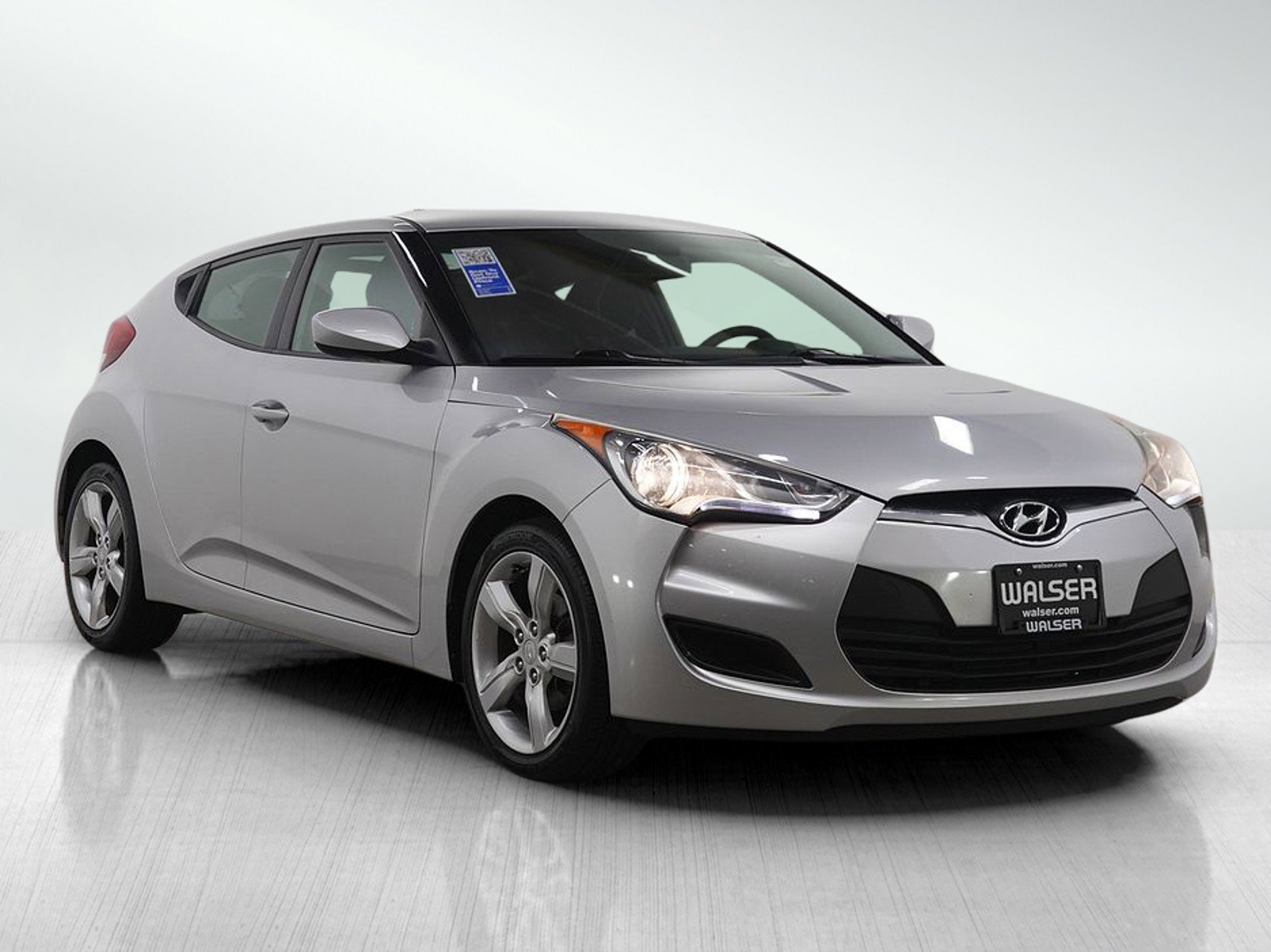 Used 2015 Hyundai Veloster image 7