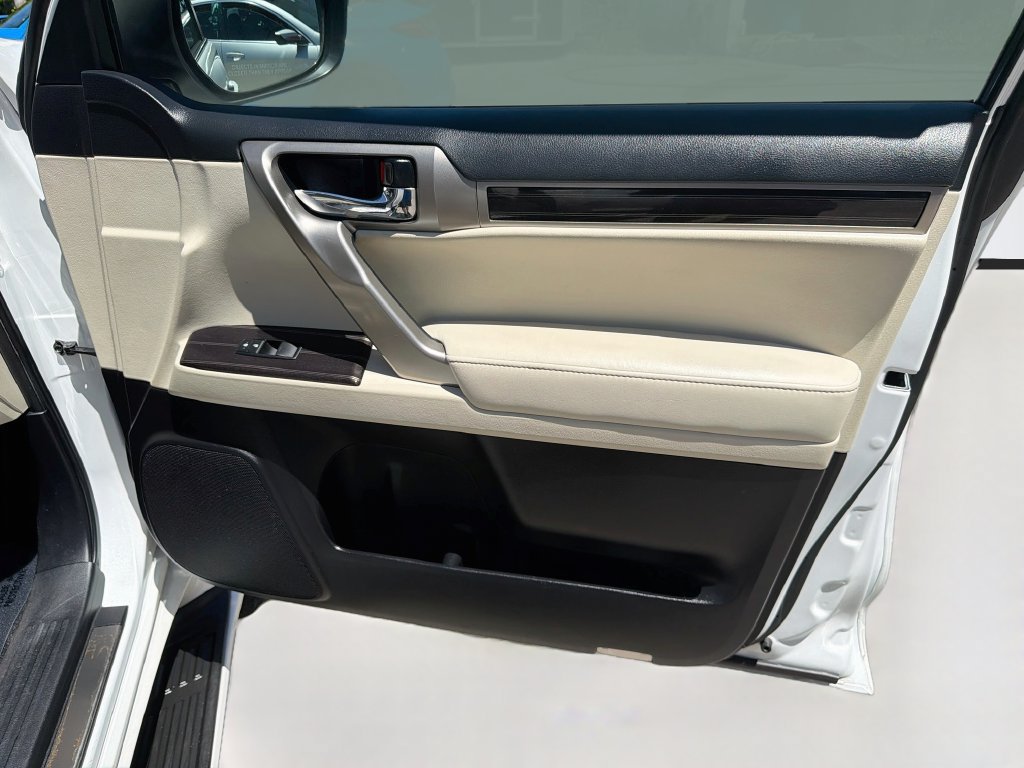 Used 2020 Lexus GX 460 Premium w/ Premium Package AWD/4WD image 35