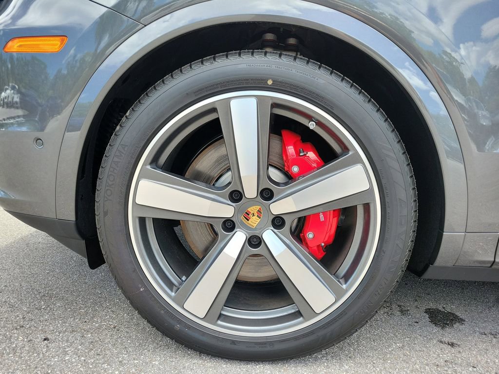 New 2025 Porsche Cayenne S image 11