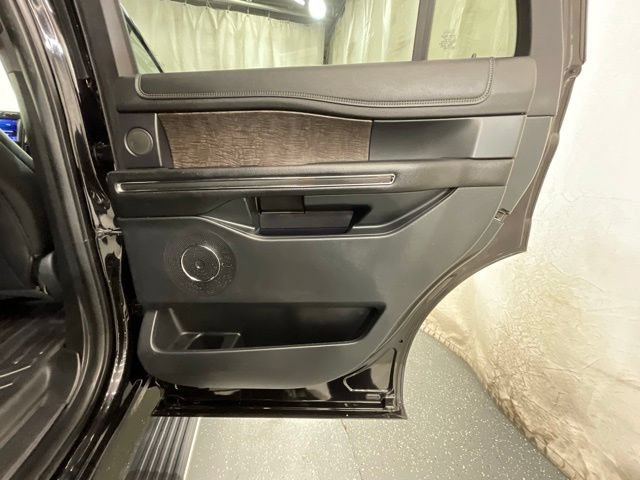 Used 2021 Ford Expedition Limited AWD/4WD image 24