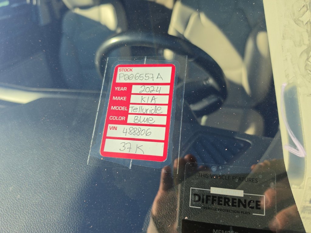 Certified 2024 Kia Telluride S FWD image 9