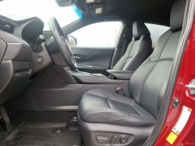 Used 2024 Toyota Venza Nightshade image 13