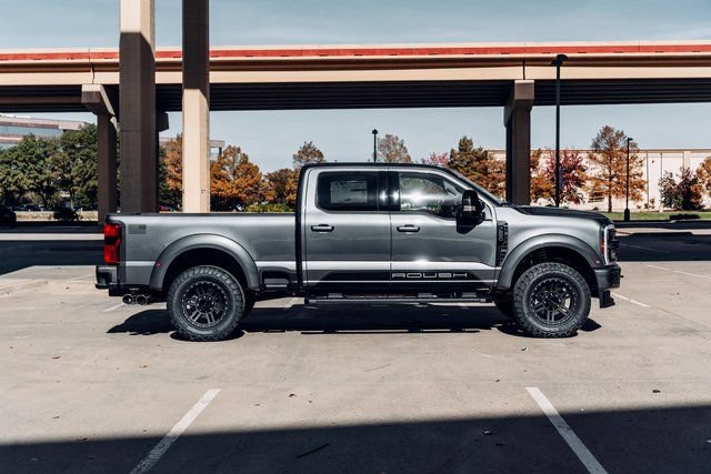New 2026 Ford F250 Lariat w/ Black Appearance Package AWD/4WD image 9