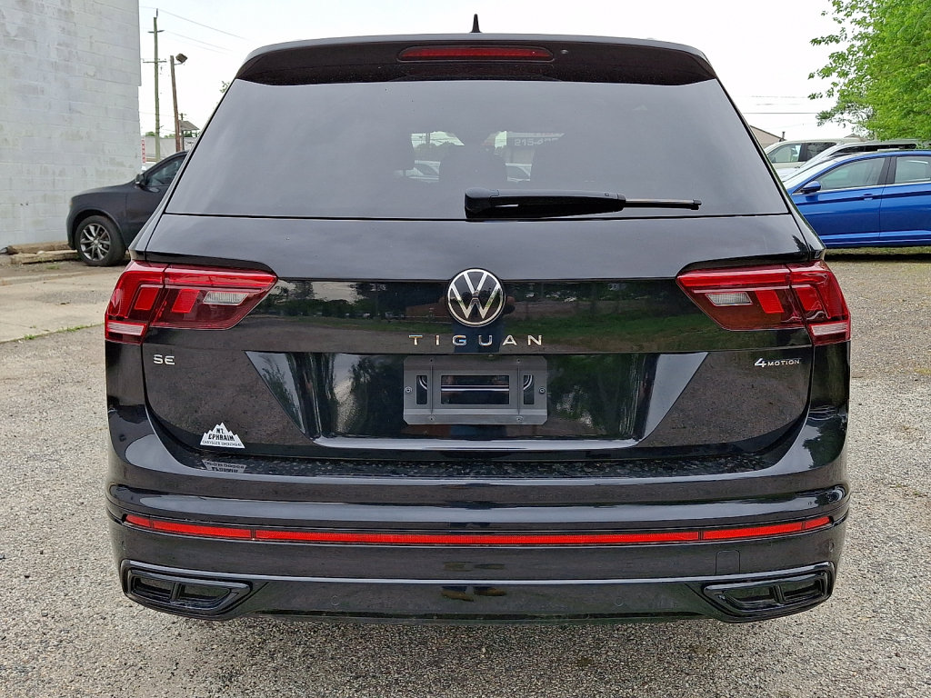 Used 2022 Volkswagen Tiguan SE R-Line AWD/4WD image 4
