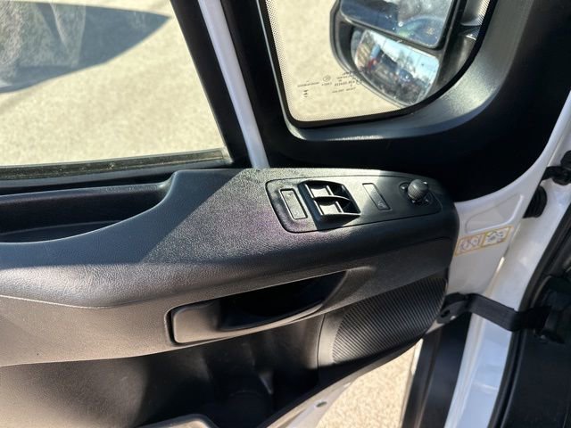 Used 2025 RAM ProMaster 2500 w/ Convenience Group image 17