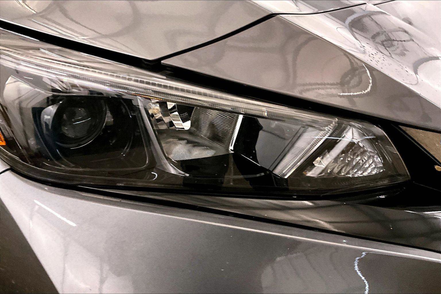 Used 2022 Nissan Leaf S image 27