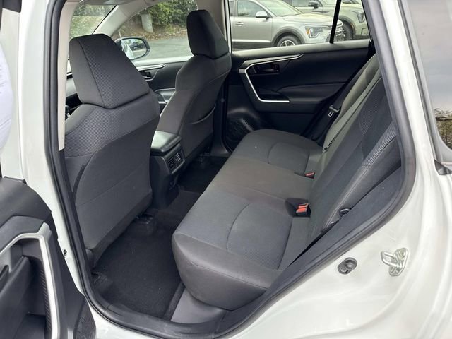 Used 2022 Toyota RAV4 LE image 16