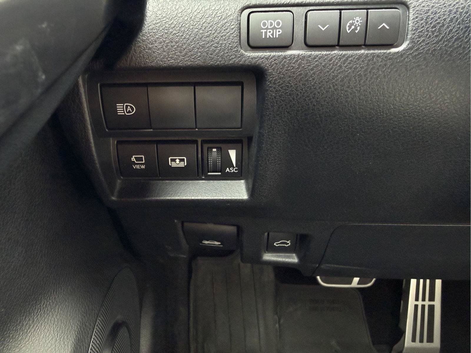 Certified 2022 Lexus IS 500 w/ Accessory Package 2 RWD image 17