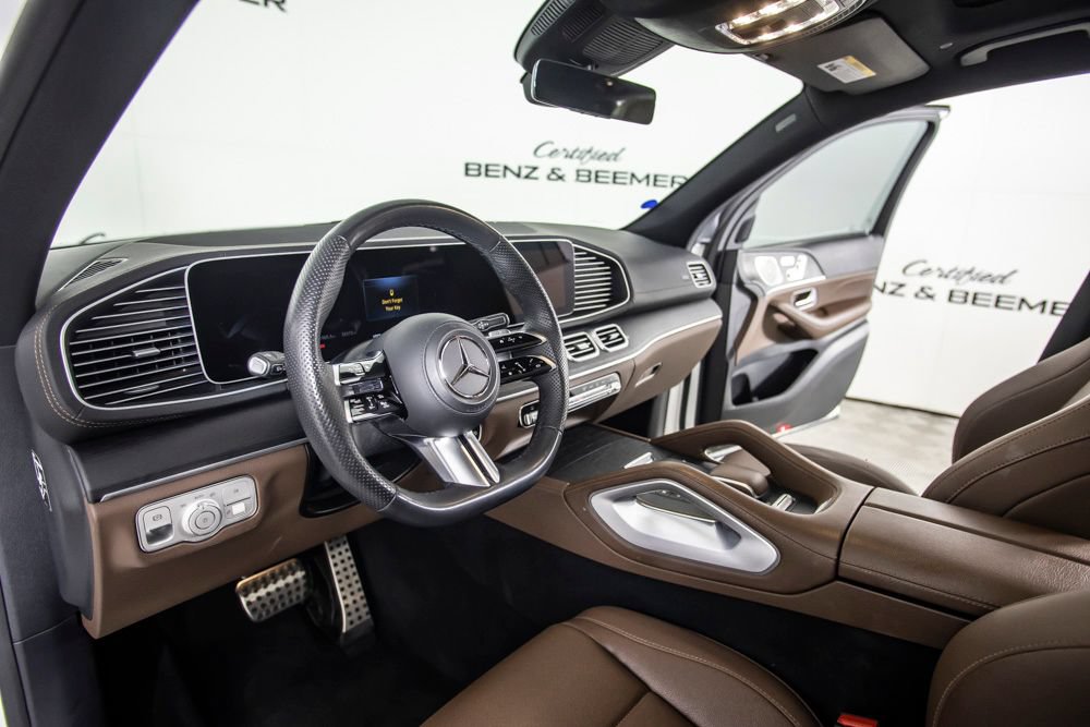 Used 2024 Mercedes-Benz GLS 450 4MATIC image 23
