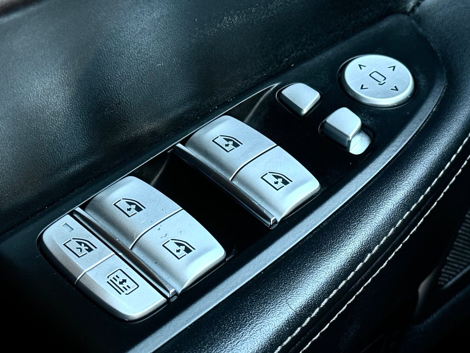 Used 2019 BMW 750i xDrive 750i xDrive w/ Executive Package image 31