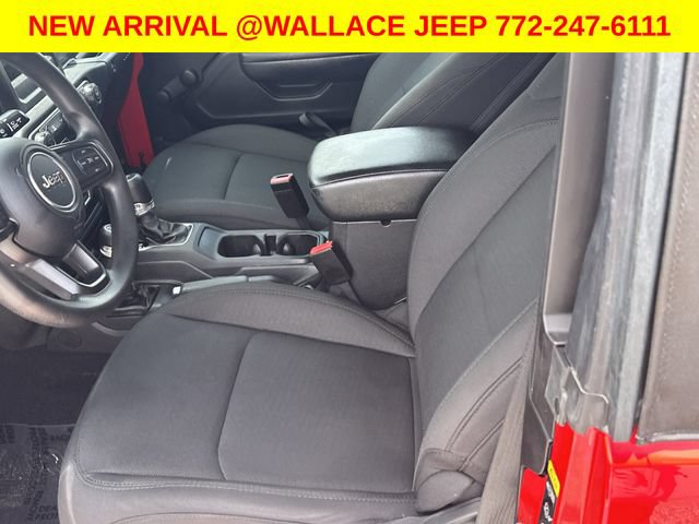 Used 2022 Jeep Wrangler Sport AWD/4WD image 9