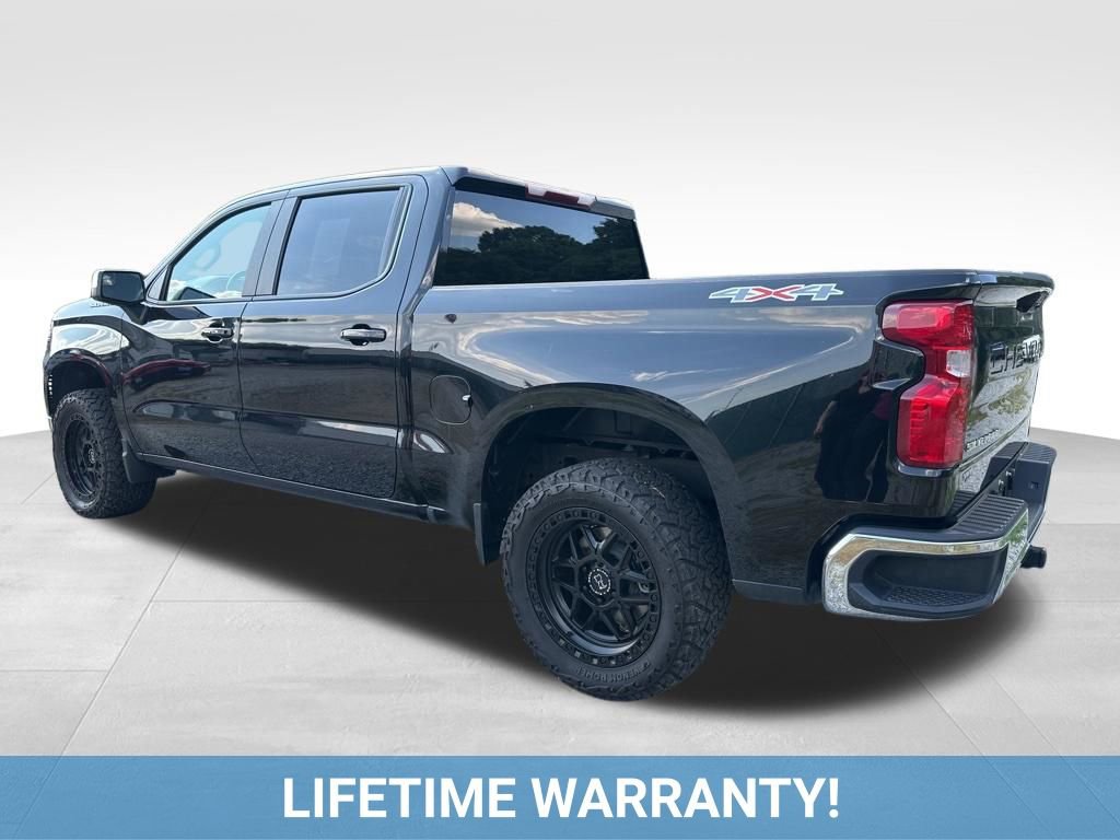 Used 2025 Chevrolet Silverado 1500 LT AWD/4WD image 4