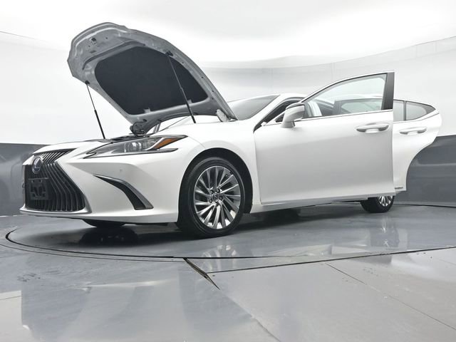 Used 2021 Lexus ES 300h w/ Accessory Package image 51