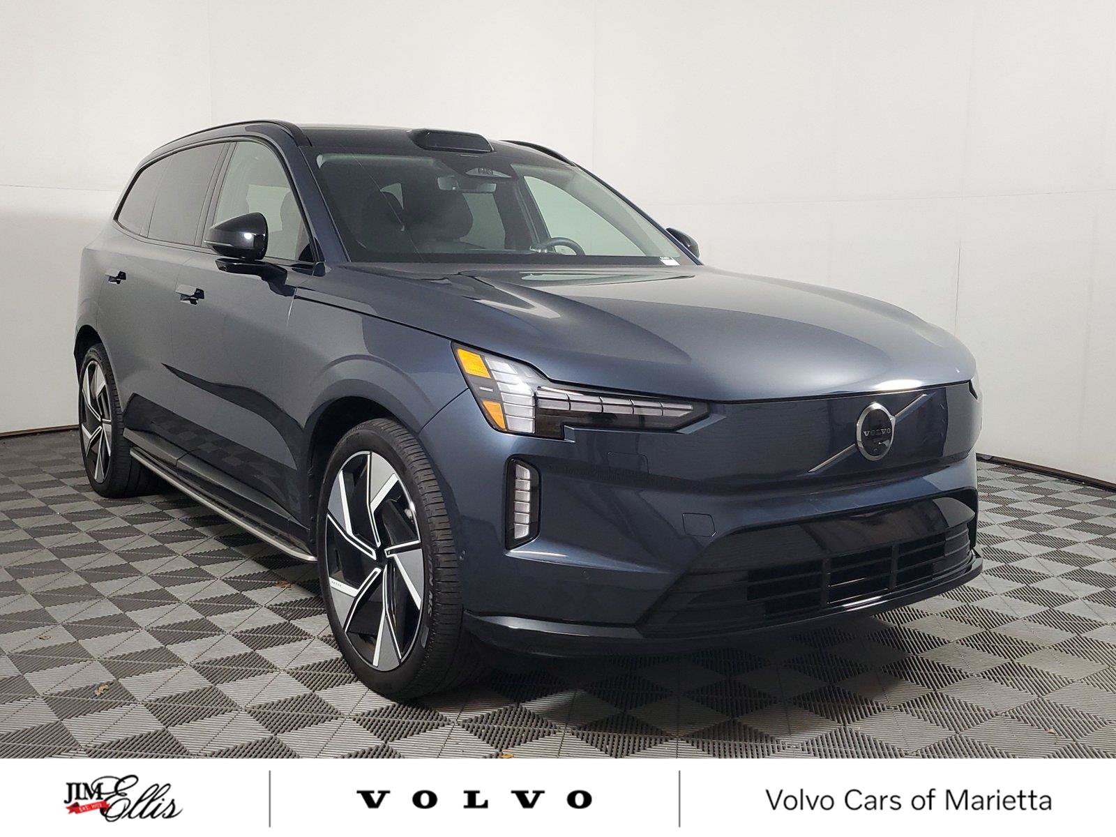 Used 2025 Volvo EX90 Ultra AWD/4WD image 1