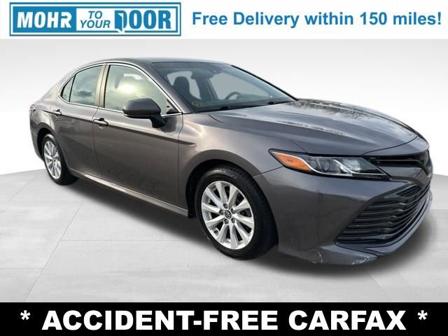 Used 2018 Toyota Camry LE image 9