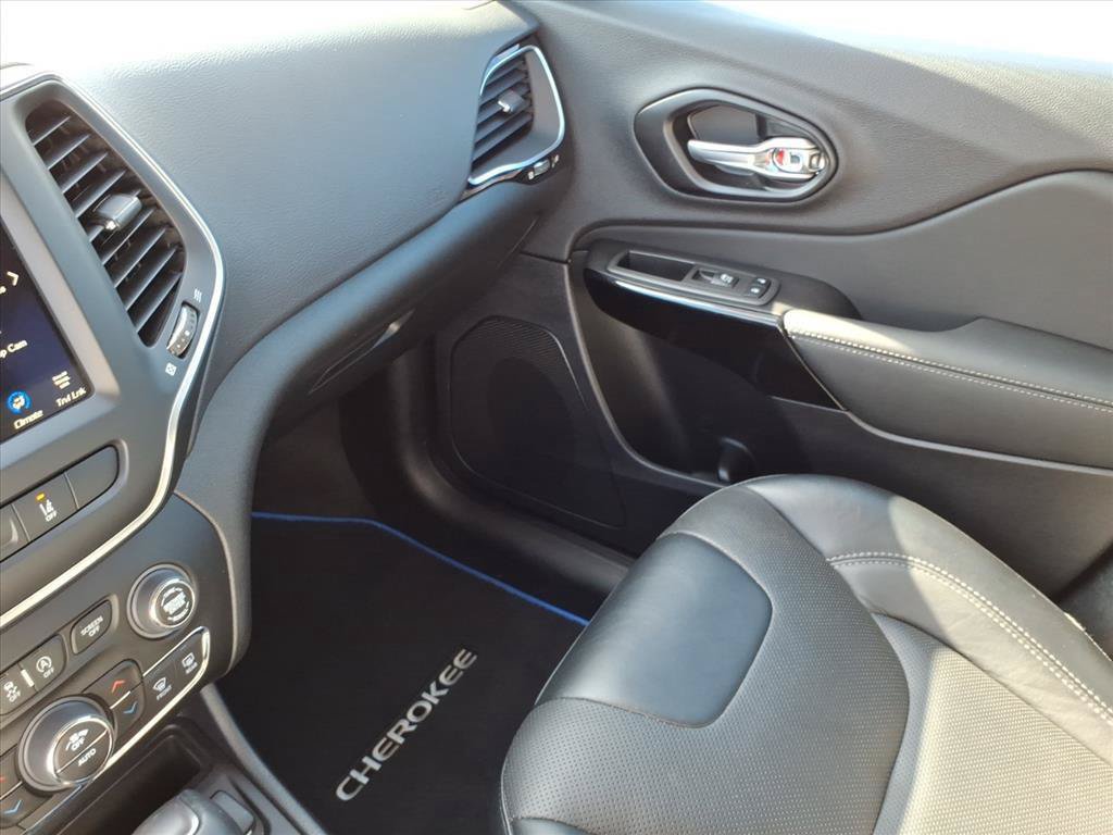 Used 2023 Jeep Cherokee Altitude Lux AWD/4WD image 24