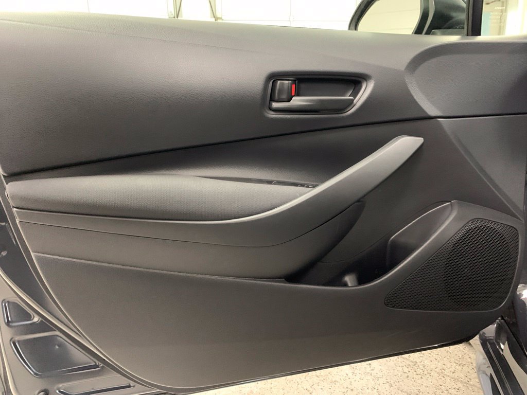 Used 2025 Toyota Corolla LE FWD image 14