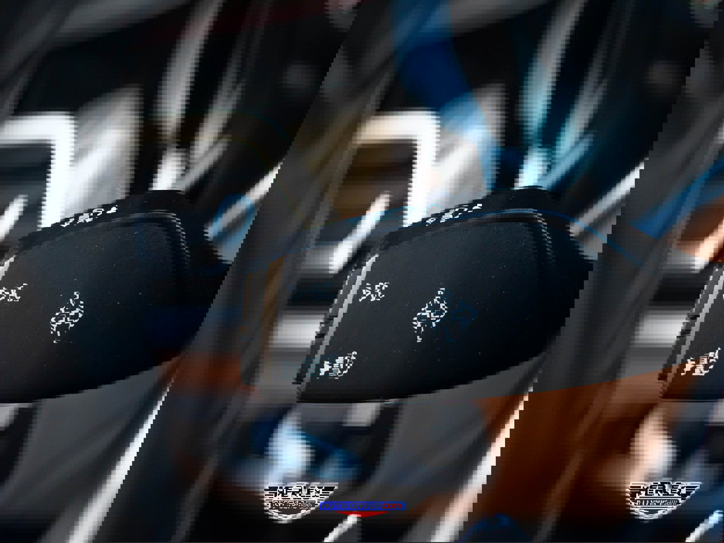 Used 2018 BMW 750i w/ Executive Package image 29