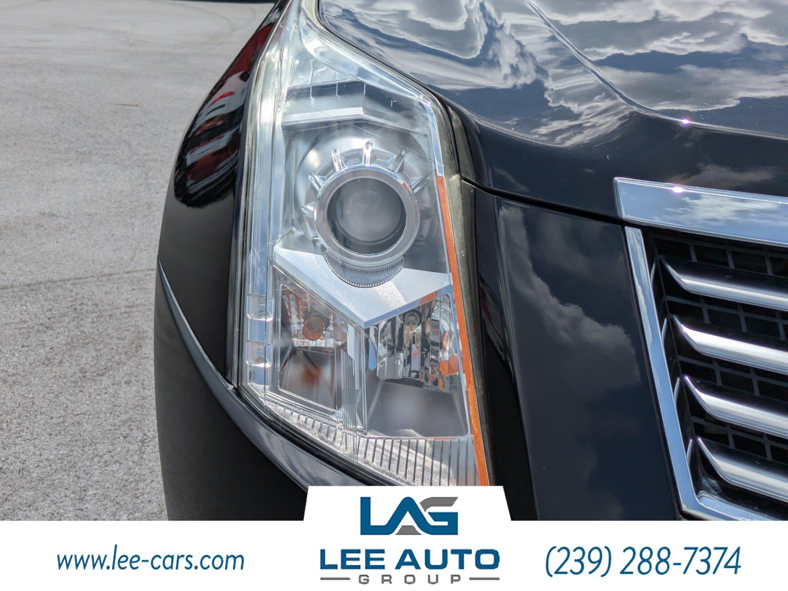 Used 2015 Cadillac SRX Luxury w/ Driver Awareness Package FWD image 8