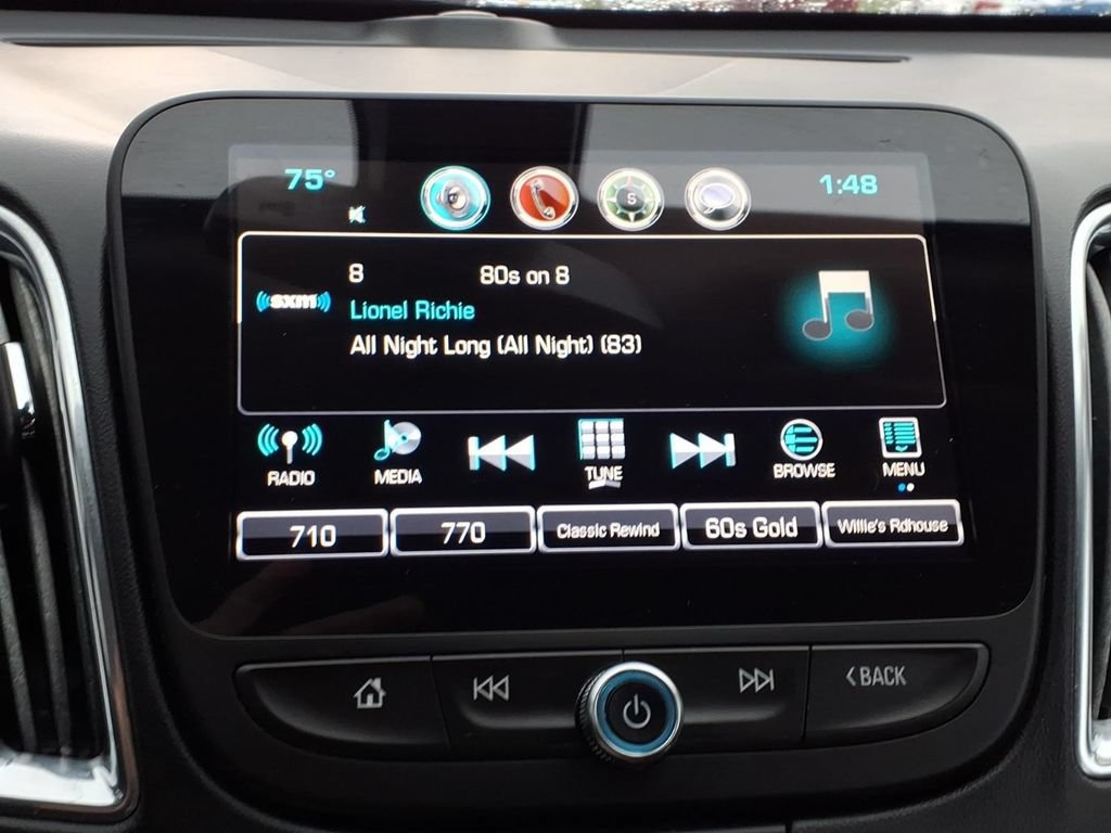 Used 2018 Chevrolet Malibu LT FWD image 19