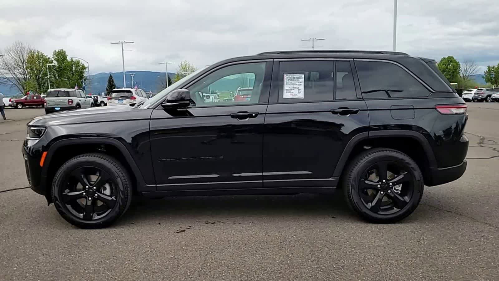 New 2026 Jeep Grand Cherokee Limited AWD/4WD image 5