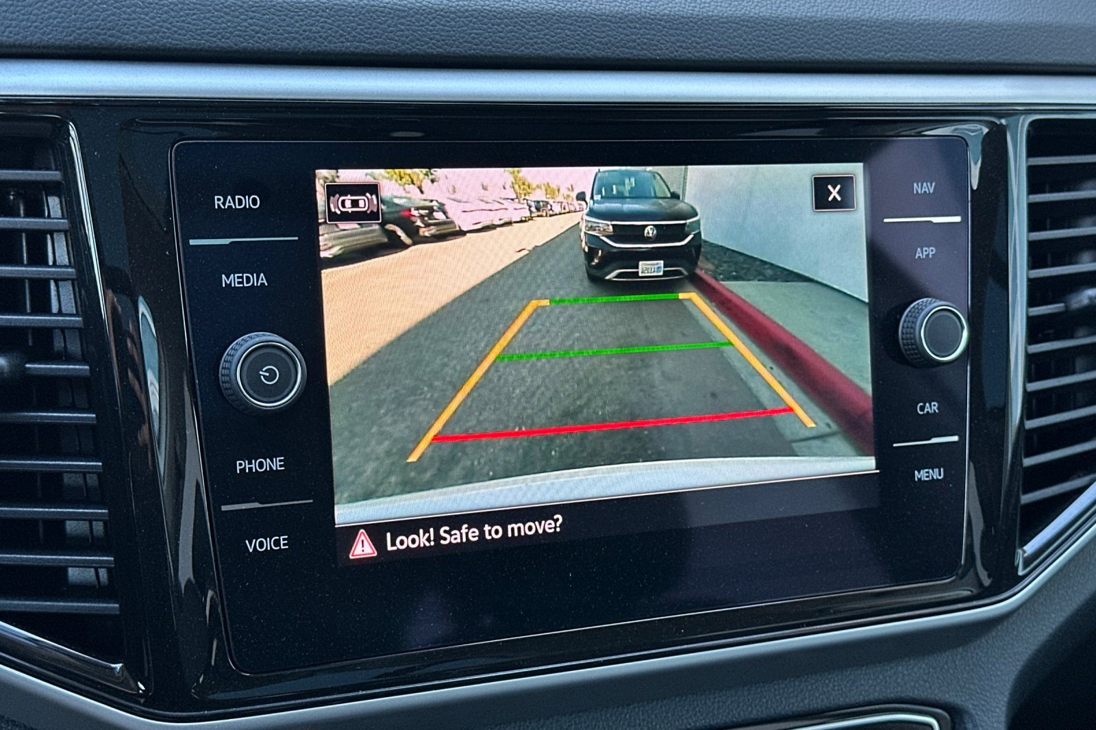 Used 2023 Volkswagen Atlas SEL image 21