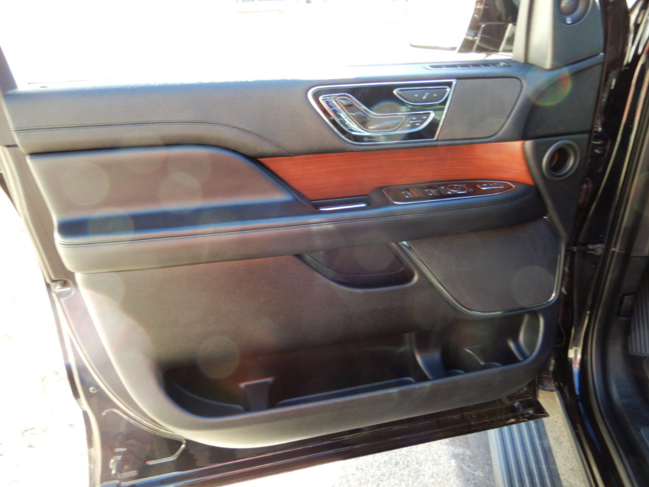 Used 2020 Lincoln Navigator Reserve image 26