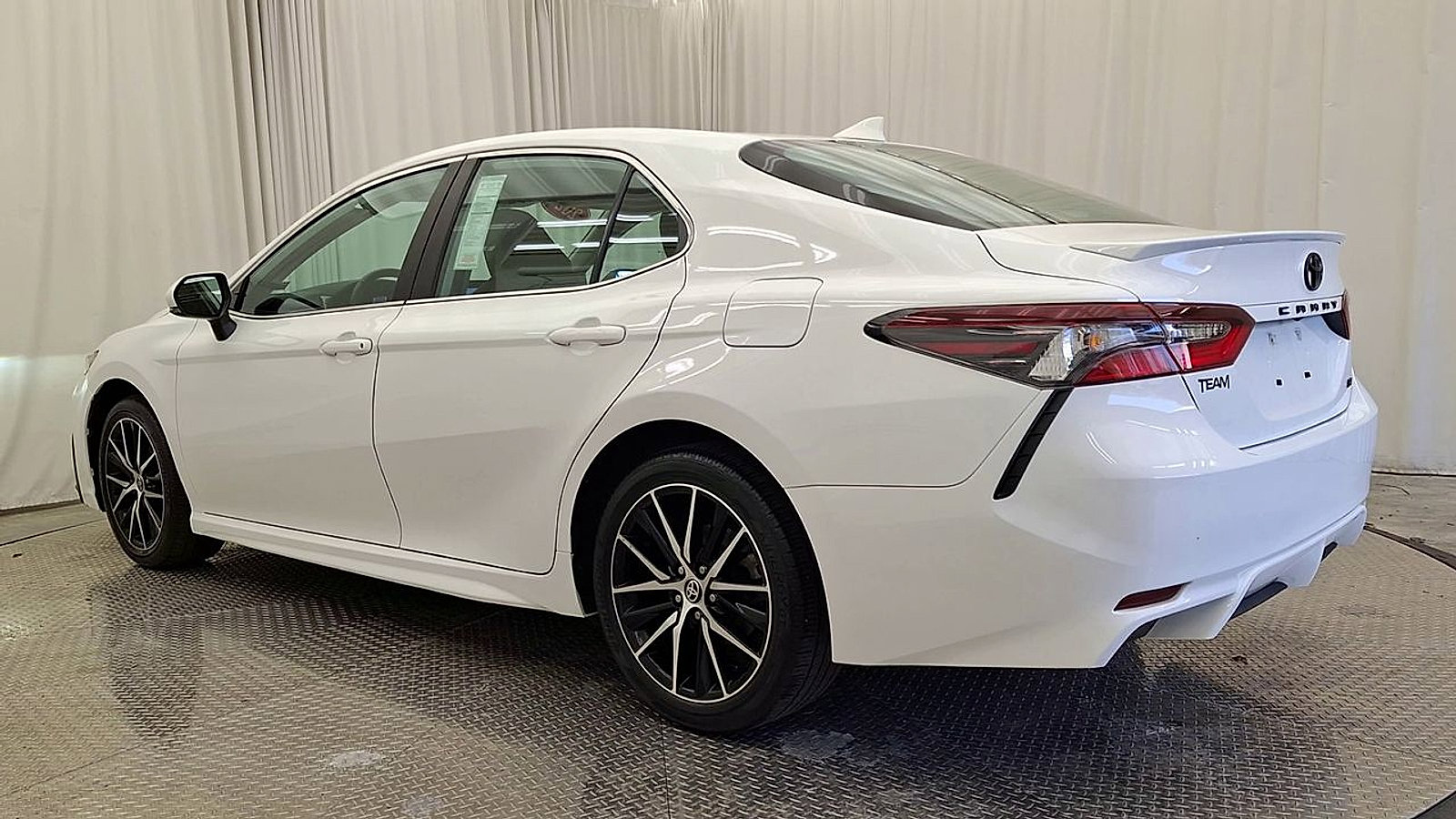 Certified 2024 Toyota Camry SE FWD image 9