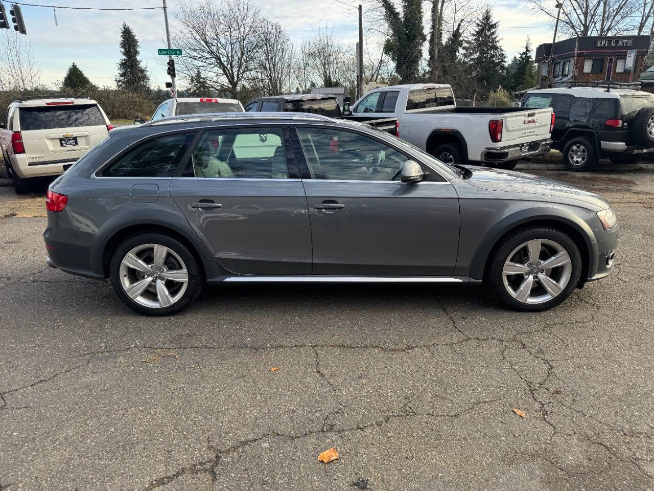 Used 2013 Audi A4 Premium Plus w/ Premium Plus Pkg image 6