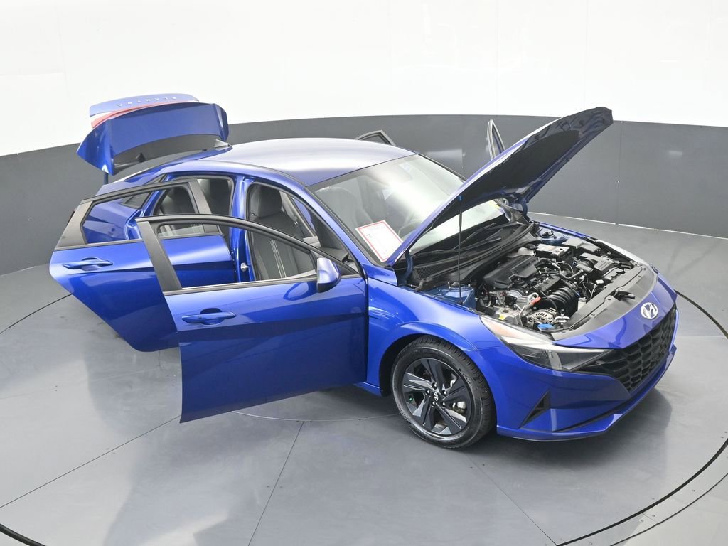 Used 2023 Hyundai Elantra SEL image 70