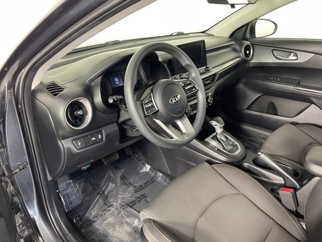 Used 2019 Kia Forte LXS FWD image 3