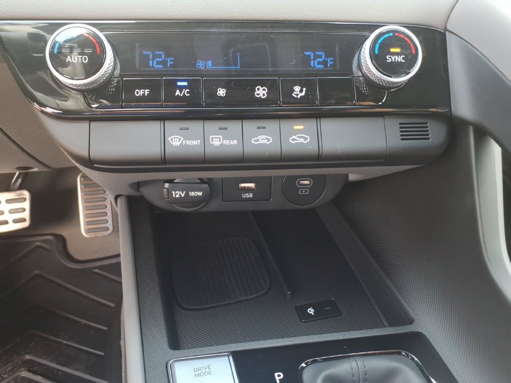 Used 2026 Hyundai Elantra Sport w/ Cargo Package FWD image 20