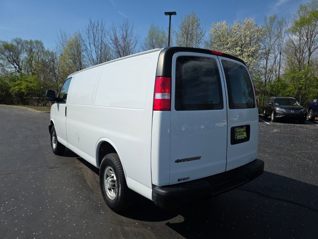 Used 2021 Chevrolet Express 2500 w/ Driver Convenience Package image 5
