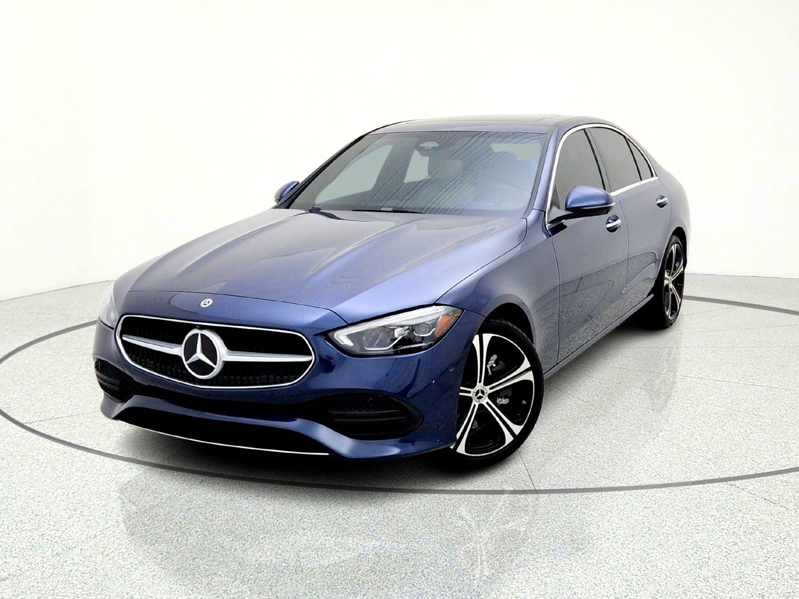 Used 2024 Mercedes-Benz C 300 Sedan image 2