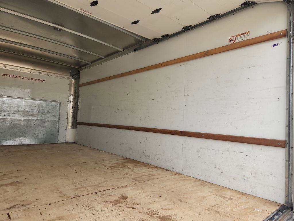 Used 2024 Ford E-350 and Econoline 350 Super Duty w/ Driver's Safety Package image 15