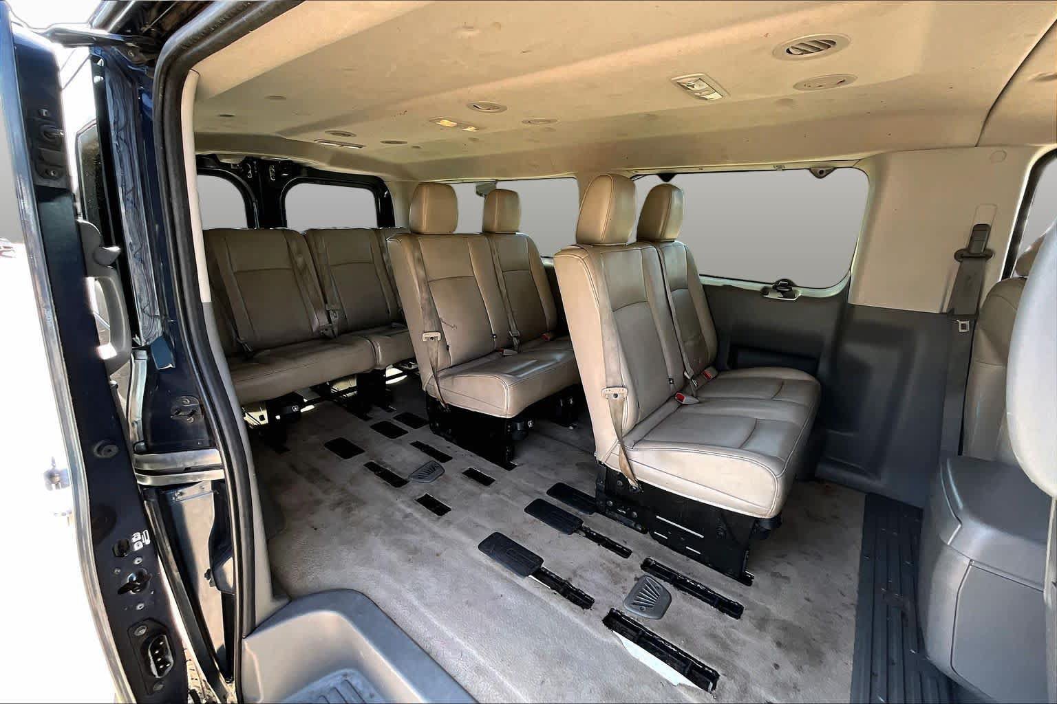 Used 2016 Nissan NV 3500 SL RWD image 16