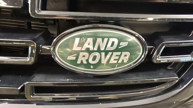 Used 2025 Land Rover Range Rover Velar Dynamic SE AWD/4WD image 8