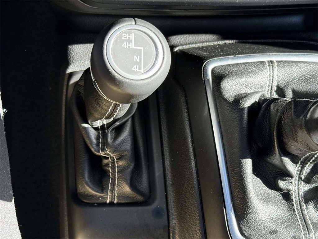 Used 2019 Jeep Wrangler Unlimited Sahara image 19